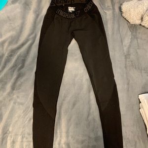 Black gym shark leggings size: XS